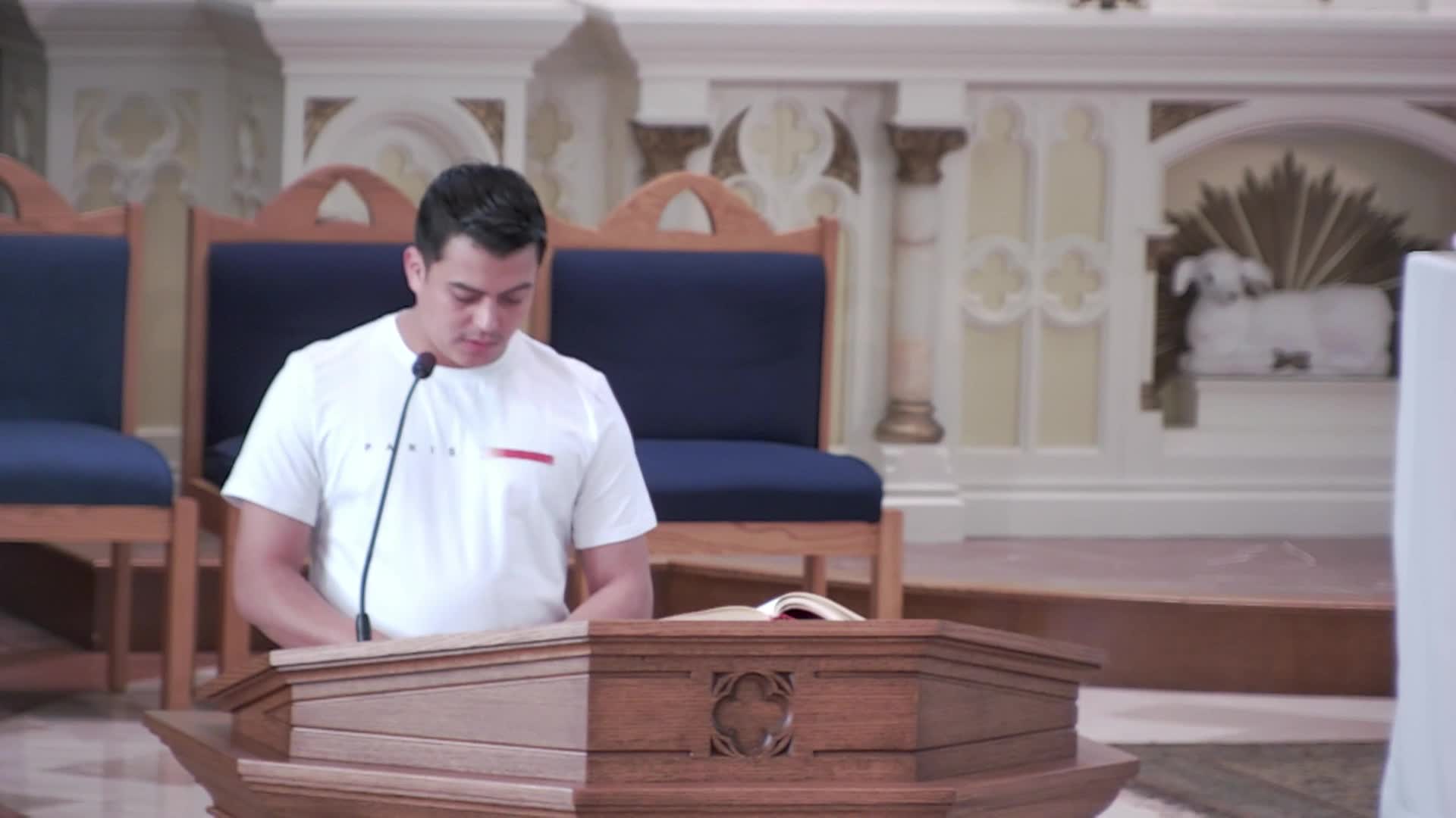 Holy Redeemer Catholic Church: Misa en español